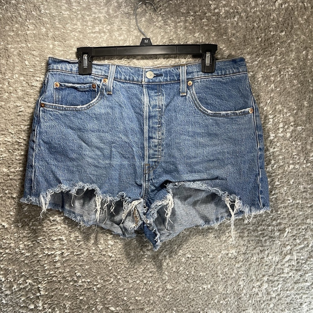 Levis Women's 501 Button Fly Raw Hem White High Rise Denim Jean Shorts Size 33
